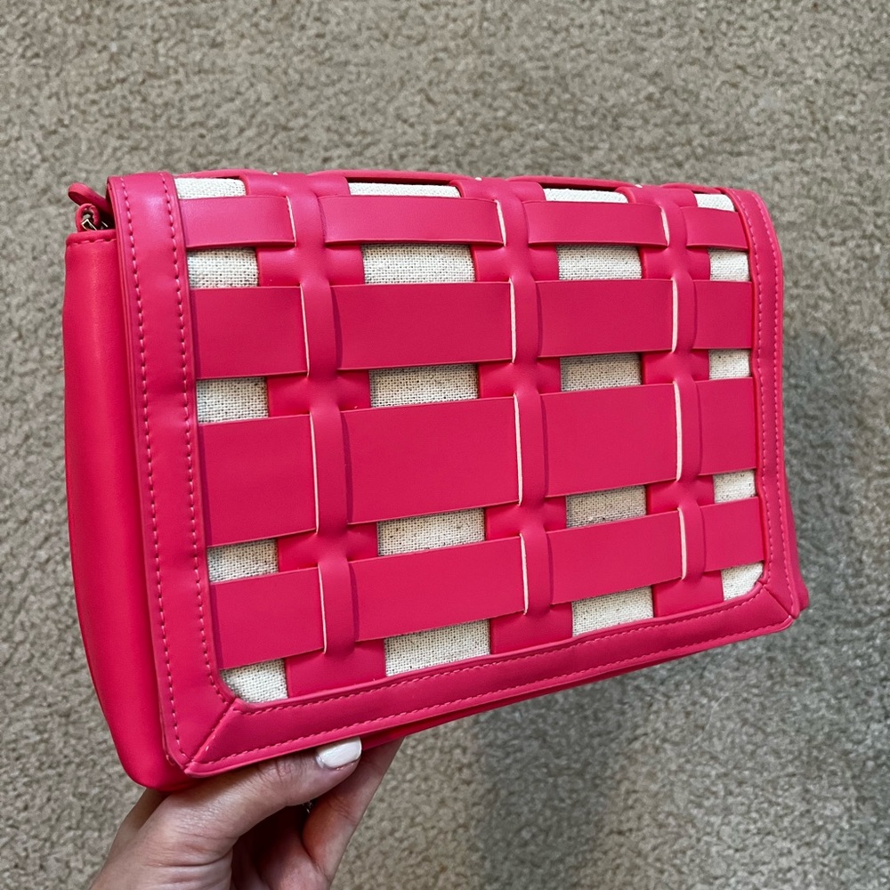 Pink crossbody with magnet close and crossbody strap